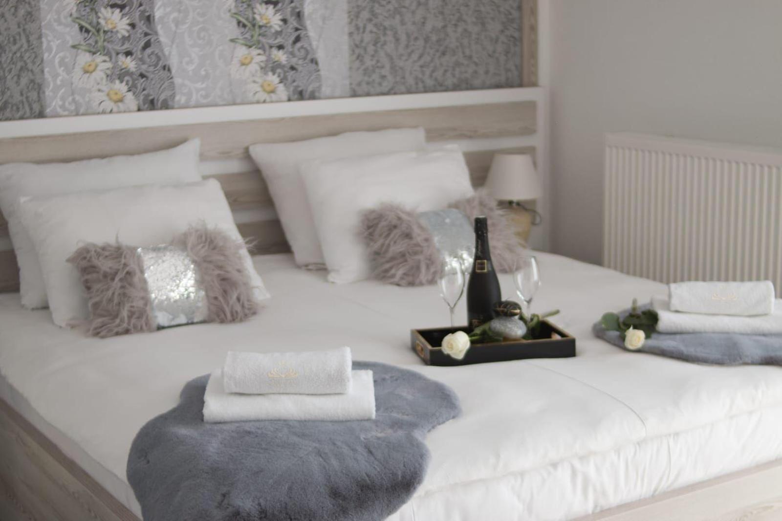 Aparthotel "Queen Zina" Vlasic Kültér fotó